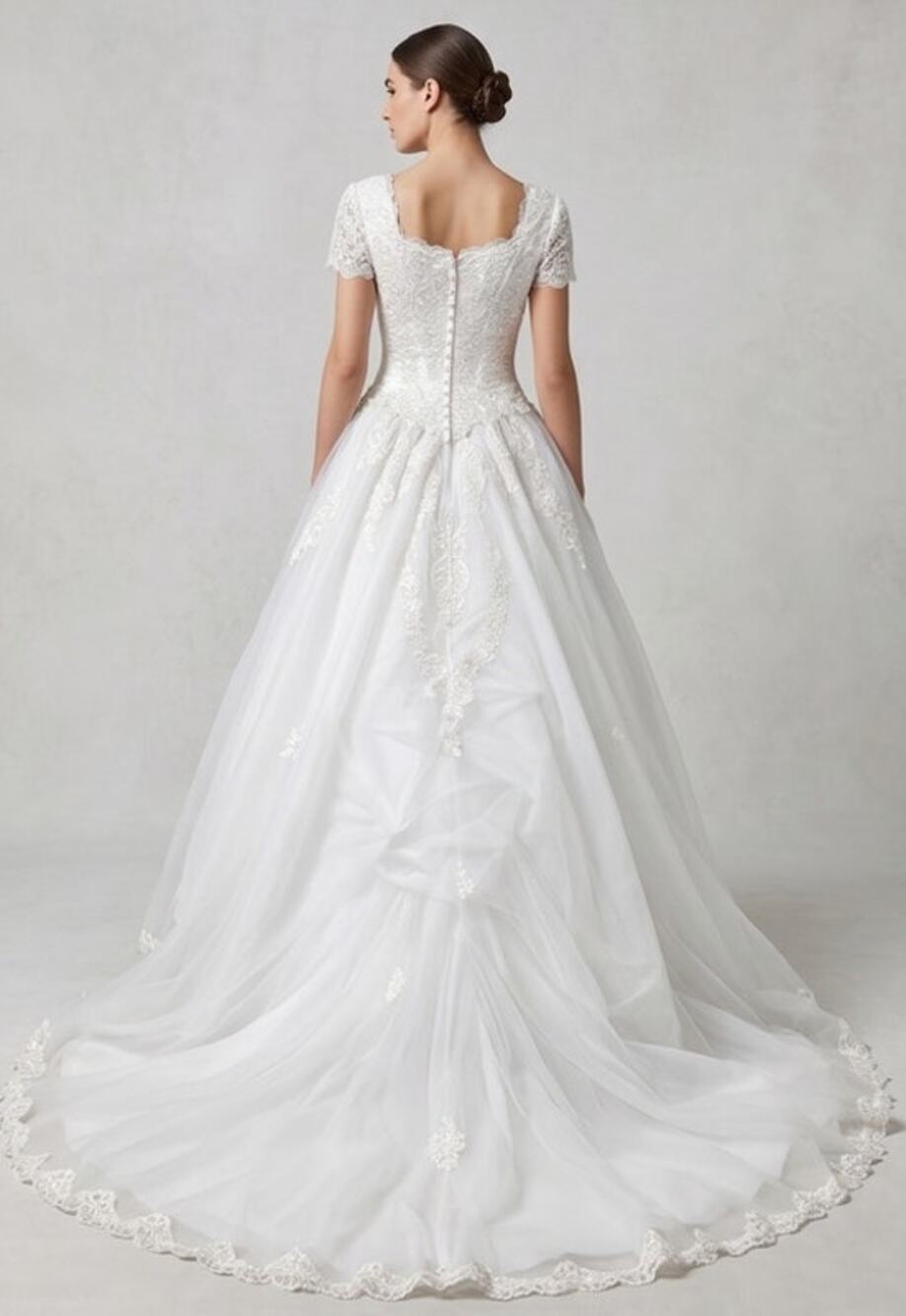 VTG Oleg Cassini Wedding Dress White Heavy Pearl Beaded Chapel Train Size 4 NWOT
